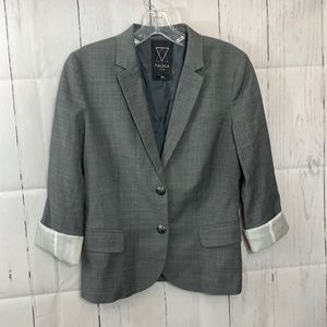C38. Aritzia talula wool blazer size 6